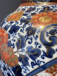 A large Japanese Imari 'shishi lion' vase, Meiji, 19th C.