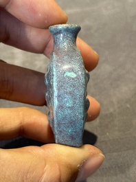 Four various Chinese porcelain snuff bottles, 19th C.