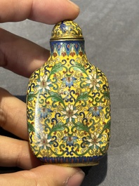 Six Chinese cloisonn&eacute; snuff bottles, Qianlong mark, 19/20th C.