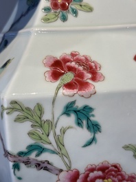 A pair of hexagonal Chinese famille rose 'hu' vases with floral design, Qianlong/Jiaqing
