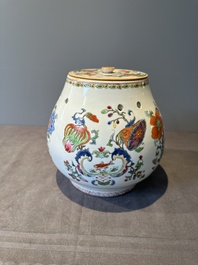 A Chinese famille rose 'Madame de Pompadour' pot-pourri jar and cover, Qianlong, ca. 1745