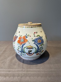 A Chinese famille rose 'Madame de Pompadour' pot-pourri jar and cover, Qianlong, ca. 1745