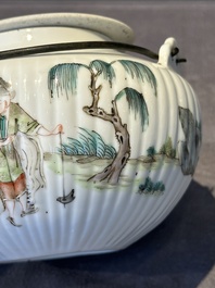 A Chinese famille rose ink set and a teapot, Tongzhi mark, 19th C.