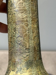 An unusual Chinese archaic bronze arrow vase, 'touhu 投壺', Han