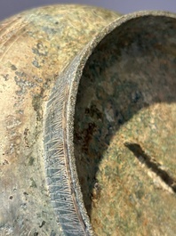 An unusual Chinese archaic bronze arrow vase, 'touhu 投壺', Han