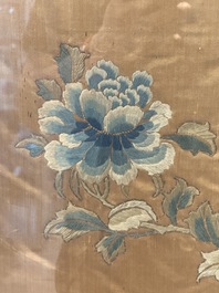 A pair of Chinese gold-thread-embroidered silk 'antiquities' folding screens, 19th C.