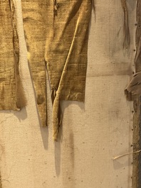 A pair of Chinese gold-thread-embroidered silk 'antiquities' folding screens, 19th C.
