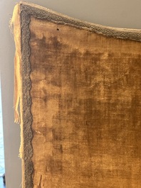 A pair of Chinese gold-thread-embroidered silk 'antiquities' folding screens, 19th C.