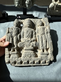 Four Gandhara grey schist fragments with Buddha and Bodhisattva, 1st/3rd C.