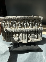 Three Gandhara grey schist frieze fragments with narrative design, 1/5th C.