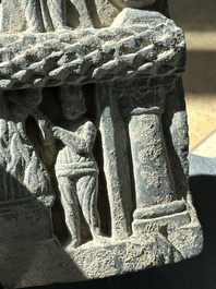 Three Gandhara grey schist frieze fragments with narrative design, 1/5th C.