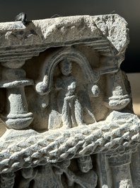 Three Gandhara grey schist frieze fragments with narrative design, 1/5th C.
