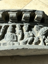 Three Gandhara grey schist frieze fragments with narrative design, 1/5th C.