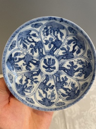 A varied collection of 34 pieces of Chinese porcelain, Kangxi and later