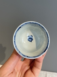 A varied collection of 34 pieces of Chinese porcelain, Kangxi and later