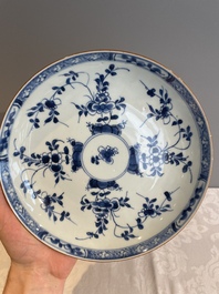 A varied collection of 34 pieces of Chinese porcelain, Kangxi and later
