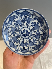A varied collection of 34 pieces of Chinese porcelain, Kangxi and later
