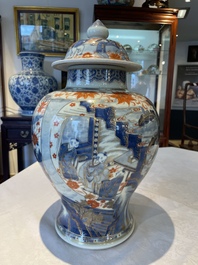 A pair of fine Chinese Imari-style vases and covers with narrative design, Kangxi