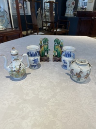 A pair of Chinese blue and white vases, a pair of sancai Buddhist lions, a famille rose ewer and a teapot, 19th C.