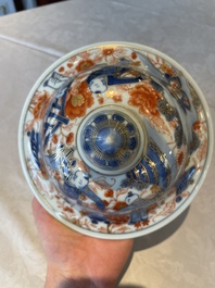 A pair of fine Chinese Imari-style vases and covers with narrative design, Kangxi