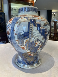 A pair of fine Chinese Imari-style vases and covers with narrative design, Kangxi