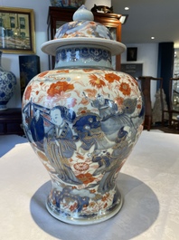 A pair of fine Chinese Imari-style vases and covers with narrative design, Kangxi