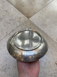 A fine Vietnamese silver bowl and saucer, Lei 雷 mark, 19th C.