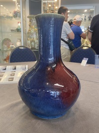 A Chinese flamb&eacute;-glazed vase, 18/19th C.