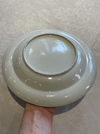 A pair of unusual and fine Chinese Canton famille rose deep dishes, 19th C.