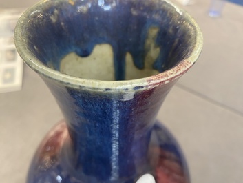A Chinese flamb&eacute;-glazed vase, 18/19th C.
