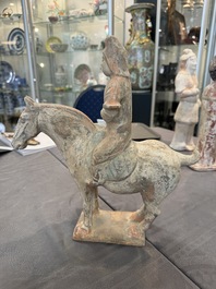 Five various Chinese painted terracotta figures, Tang