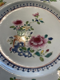 A collection of 22 Chinese famille rose and Imari-style plates, 18th C.