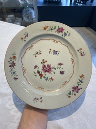 A collection of 22 Chinese famille rose and Imari-style plates, 18th C.