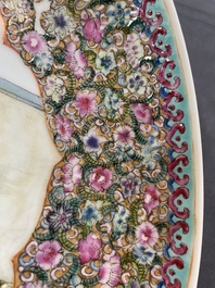 A Chinese famille rose 'mille fleur' dish, a famille verte plate and a pair of famille rose plates, Qianlong mark, 19/20th C.