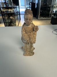 A varied collection of six Chinese carvings and metal wares, China, 16/19th C.