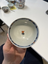 A varied collection of fourteen Chinese Imari-style wares, Kangxi/Qianlong