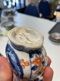 A varied collection of fourteen Chinese Imari-style wares, Kangxi/Qianlong
