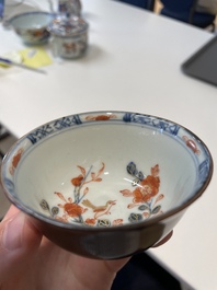 A varied collection of fourteen Chinese Imari-style wares, Kangxi/Qianlong