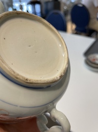 A varied collection of fourteen Chinese Imari-style wares, Kangxi/Qianlong