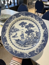 A Chinese blue and white dish, a plate and three famille rose plates, Qianlong and later