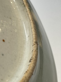 A Chinese blue and white dish, a plate and three famille rose plates, Qianlong and later