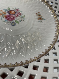 A Chinese blue and white dish, a plate and three famille rose plates, Qianlong and later