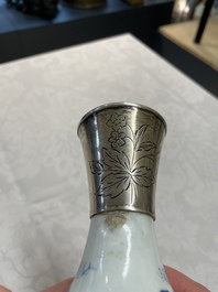 Four Chinese blue and white vases and a stem cup, Kangxi and later