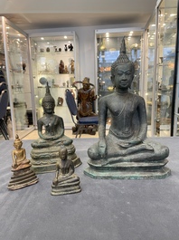 Four various Burmese bronze Buddhas, 15/17th C.