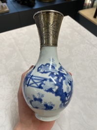 Four Chinese blue and white vases and a stem cup, Kangxi and later