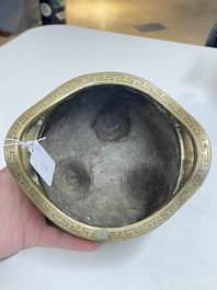 Six various Chinese bronze censers, 19/20th C.
