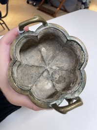 Six various Chinese bronze censers, 19/20th C.
