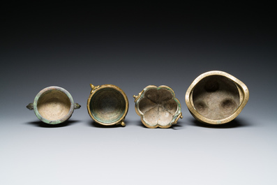 Six various Chinese bronze censers, 19/20th C.