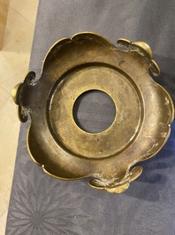 Six various Chinese bronze censers, 19/20th C.