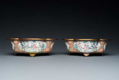 A pair of Chinese Canton enamel quatrefoil jardini&egrave;res with figural design, Qianlong mark, 19th C.